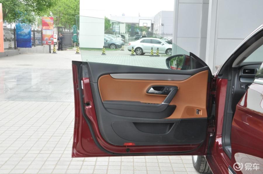 【大众CC2011款1.8T 豪华型驾驶员侧车门内门