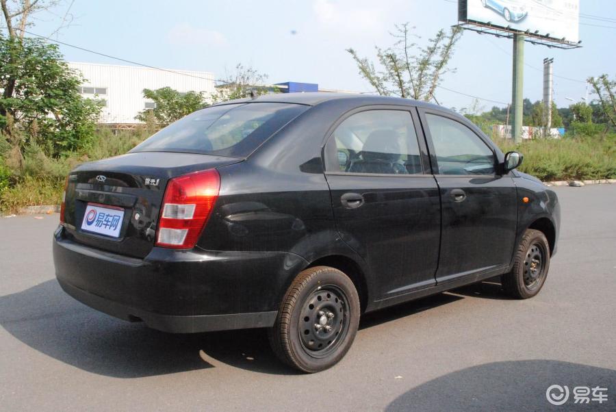 奇瑞旗云1整体外观