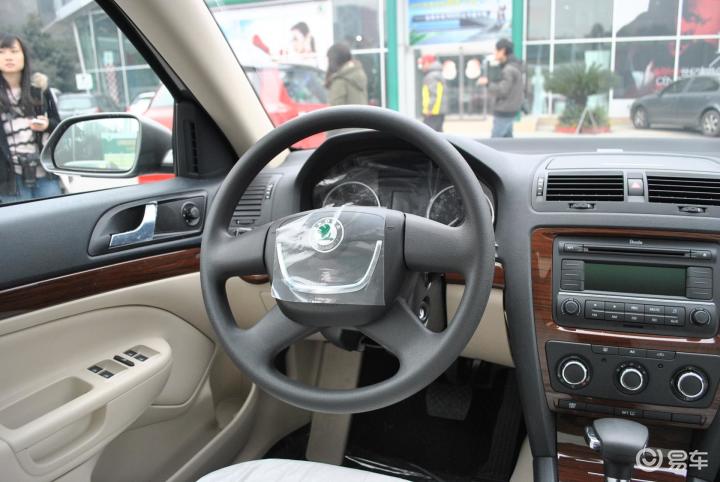 【明锐 1.4tsi 双离合 手自一体 逸俊版明锐内饰