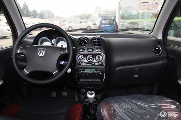 【乐驰2012款1.2l 手动 活力型完整内饰(中间位