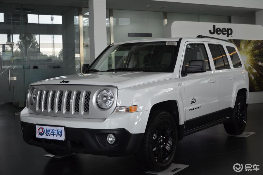 【自由客2014款2.4L 自动 蛇行珍藏版外观汽车