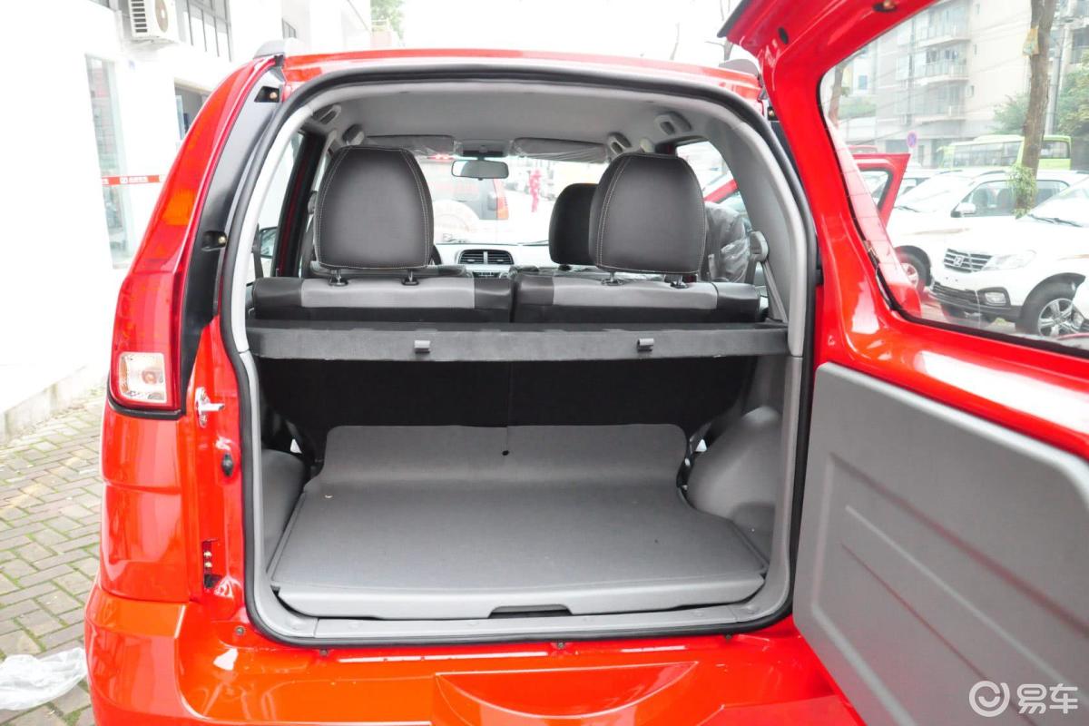 【众泰t2002013款1.5l 手动 精英型行李箱空间汽车-】