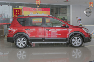 骊威正侧（车头向右）