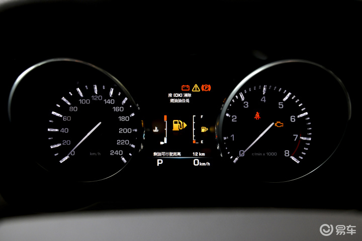 奇瑞路虎揽胜极光仪表盘背光显示_新款奇瑞路