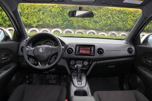 XR-V完整内饰（中间位置）