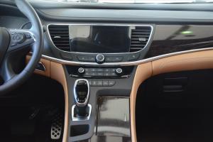 君越中控台正面