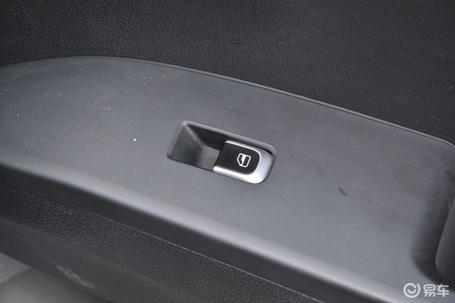 【宝沃BX72016款28T 四驱 旗舰版 5座内饰汽