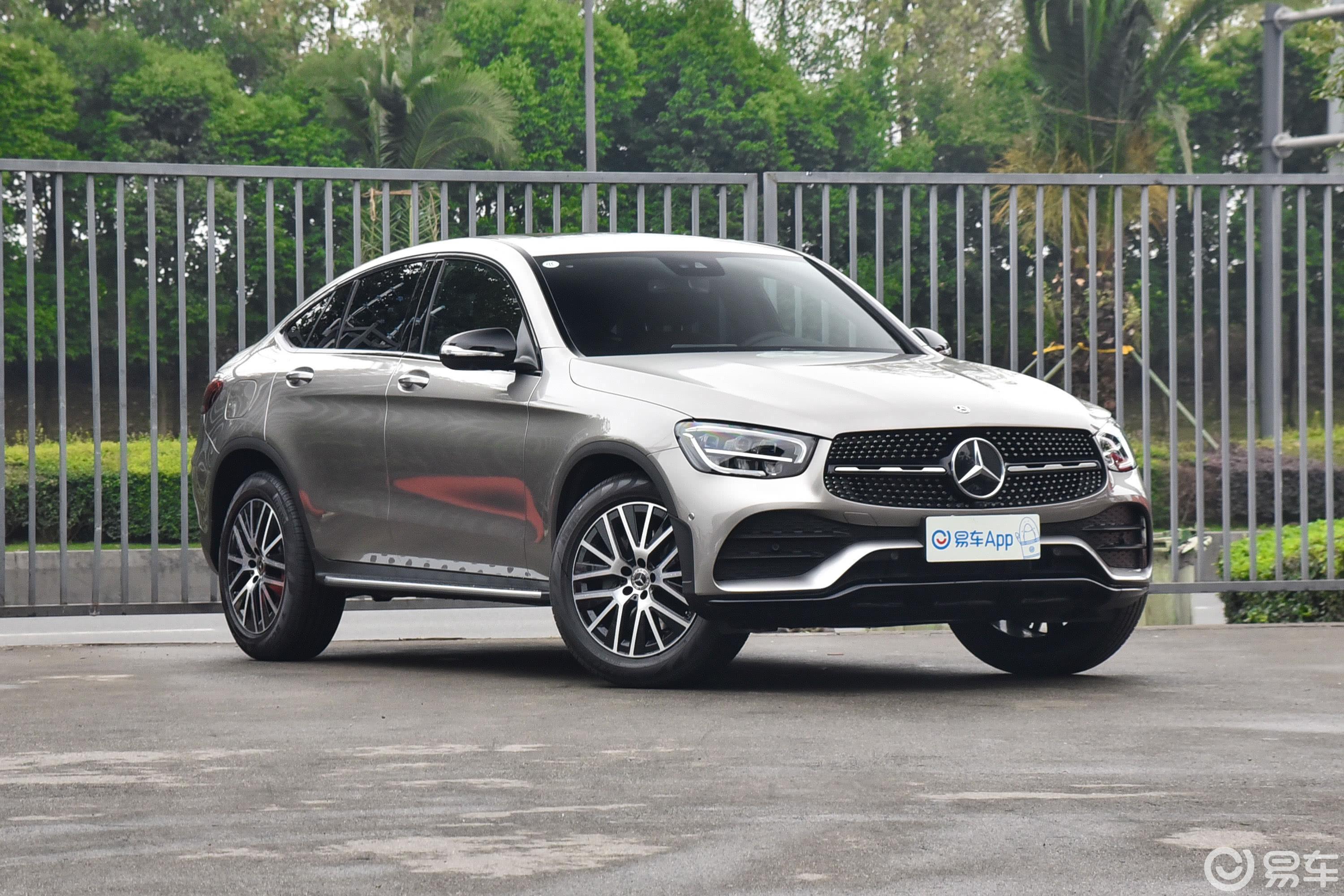 【奔驰glc(进口)2019款glc 300 4matic 轿跑suv侧前45