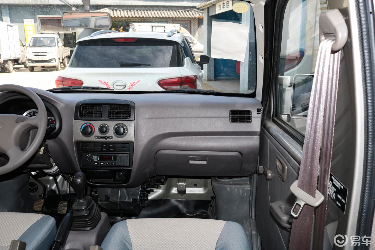【长安跨越v32020款多用途乘用车m1 1.2l 标准版(4.04