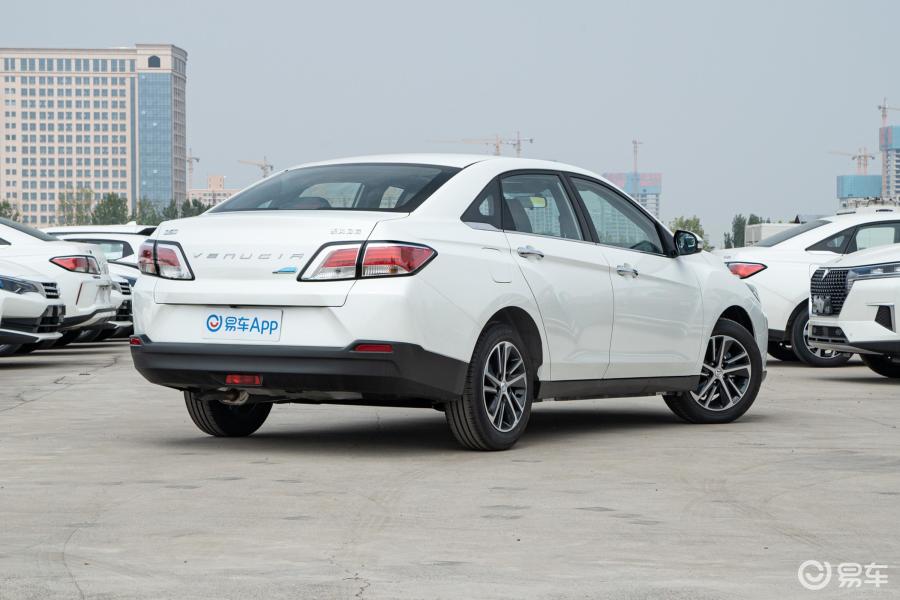 【启辰d602020款1.6l cvt 悦享版侧后45度车头向右-】