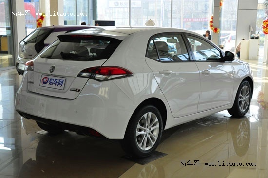 mg5配备玛吉斯205\/55+r16轮胎