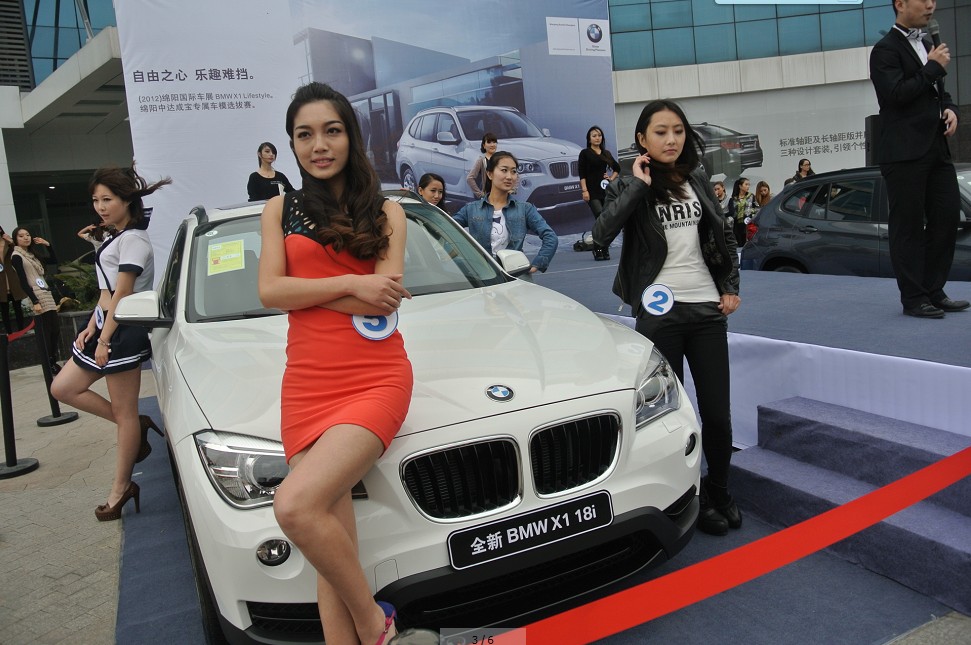 还将受聘为2012绵阳国际车展组委会指定宝马专属车模,以个性和阳筨mw