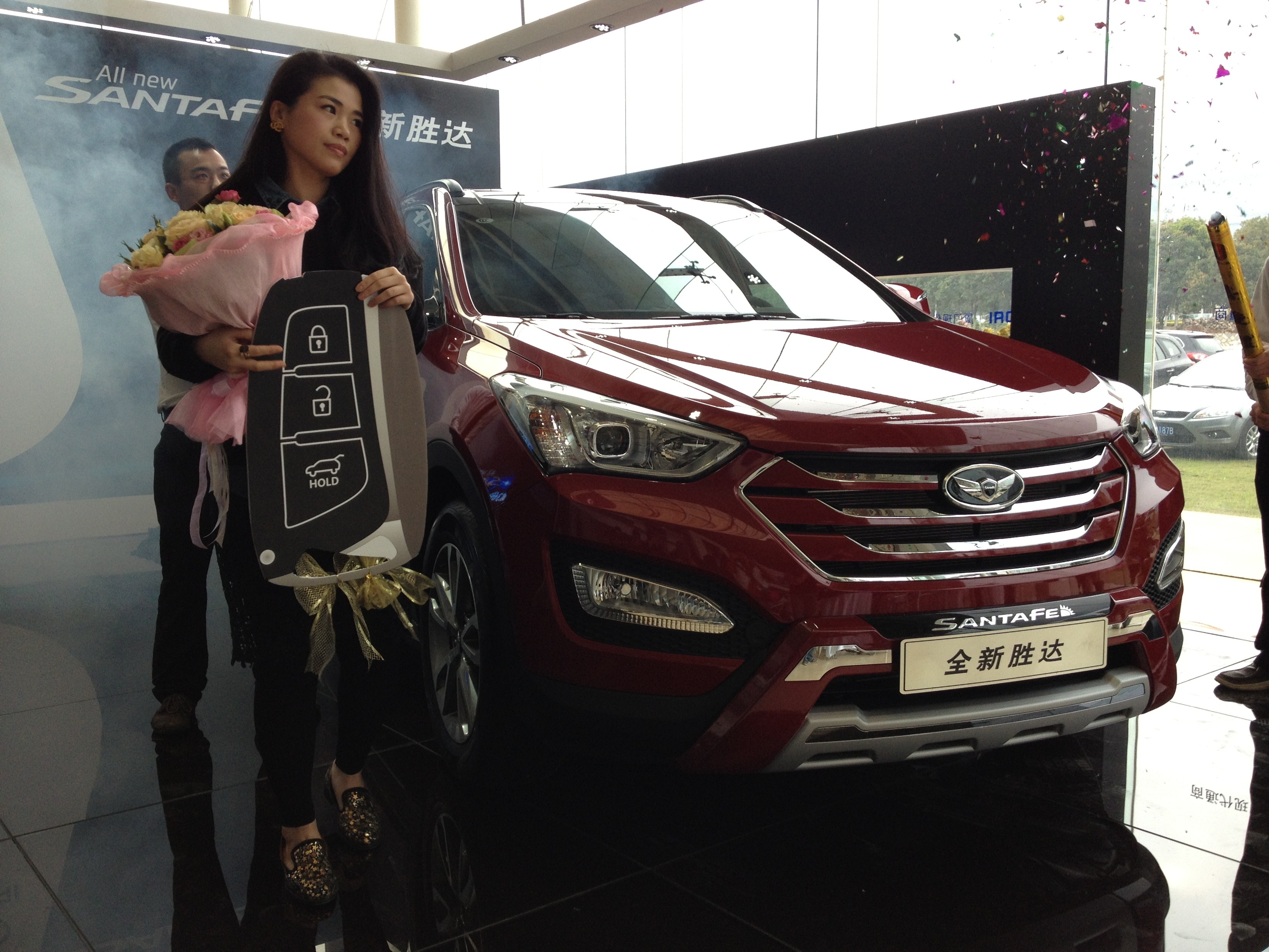 【图文】进口现代豪华suv全新胜达厦门澎湃上市