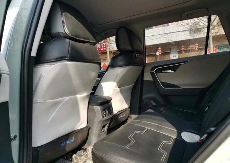 rav4荣放 2021款 2.0l cvt 四驱 尊贵版