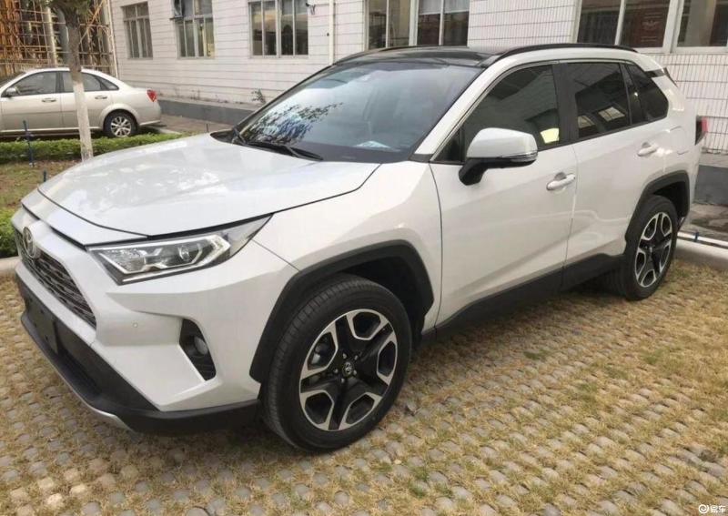 rav4荣放 2021款 2.0l cvt 两驱 尊贵版