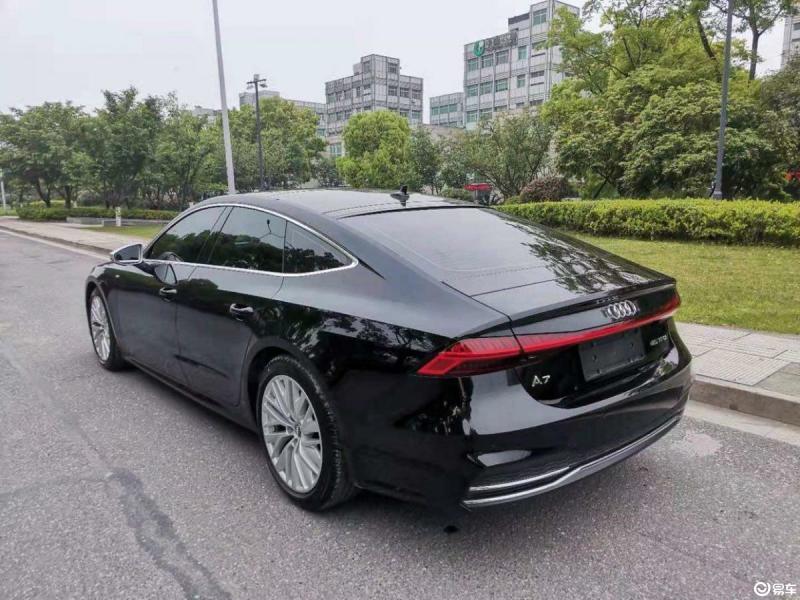 奥迪a7 2021款 45 tfsi 臻选型