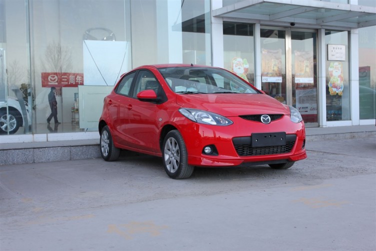 马自达2 2010款 两厢 炫动款 1.5l 手动超值版
