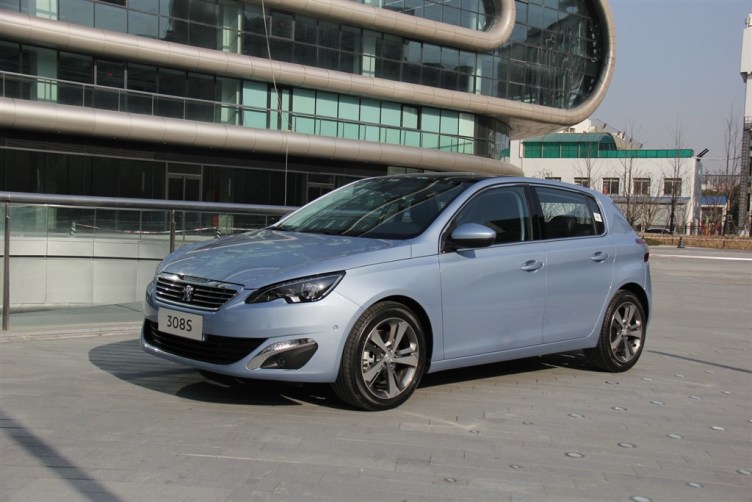 1.6t 手自一体 睿驰版