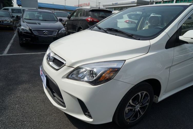 d20 2015款 三厢 1.5l 自动 乐天版