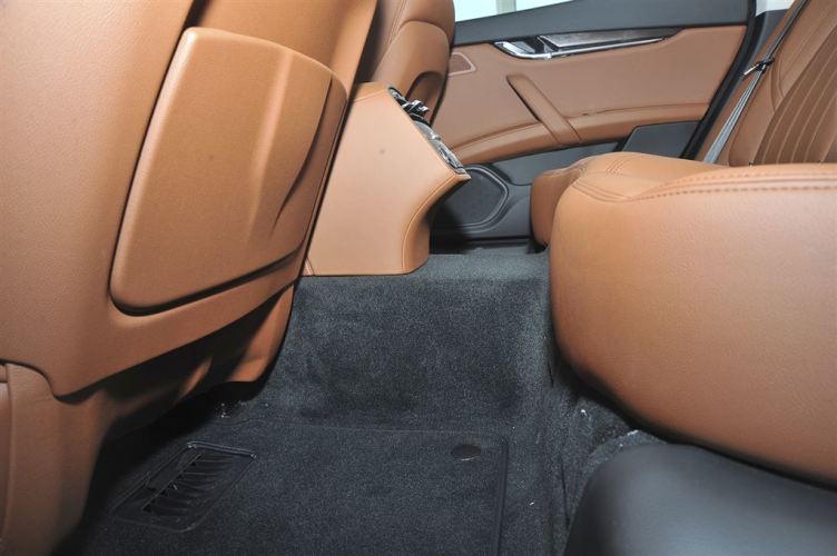 总裁 2015款 3.0t 四驱 标准型