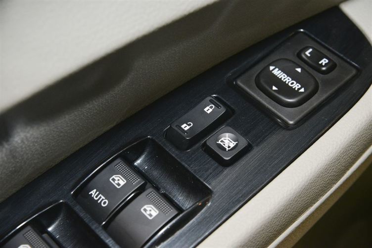 景逸x3 2016款 1.5l mt 舒适型