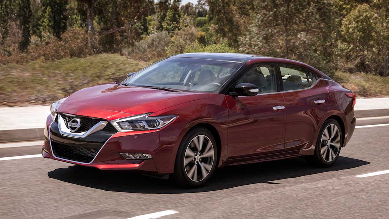 2016款日产西玛搭载盲区监测系统