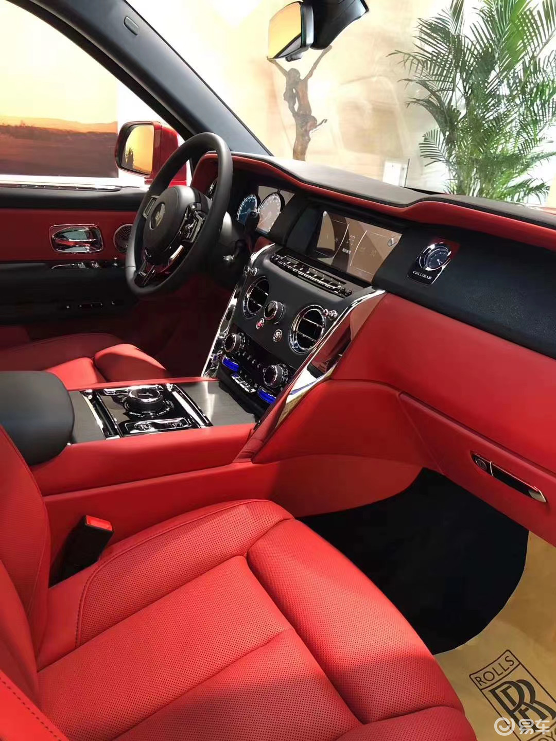 劳斯莱斯库里南五座版熔岩红外观现车在售最新价格