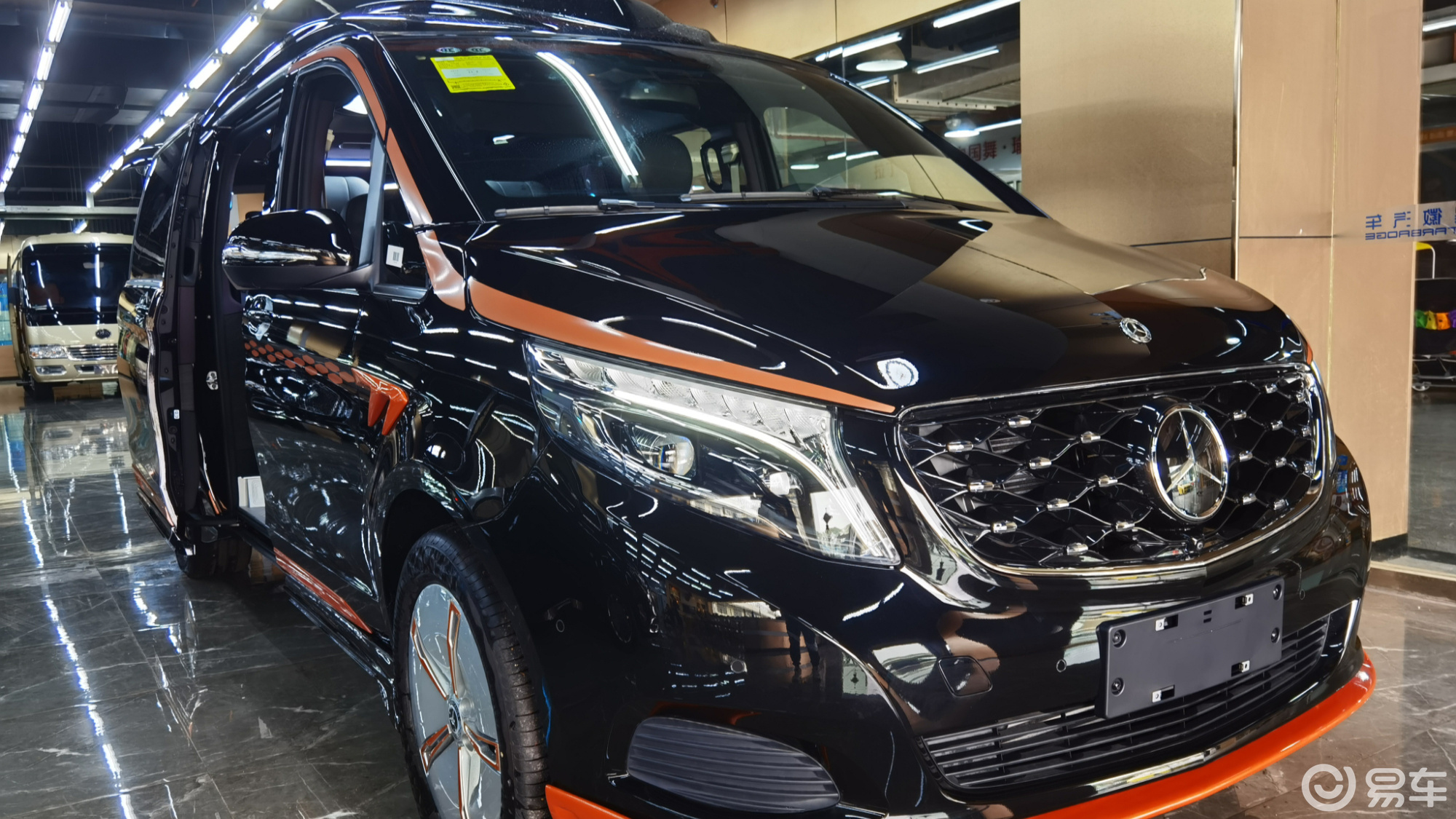 傲旋大白鲨奔驰v级三胎家庭的用车首选