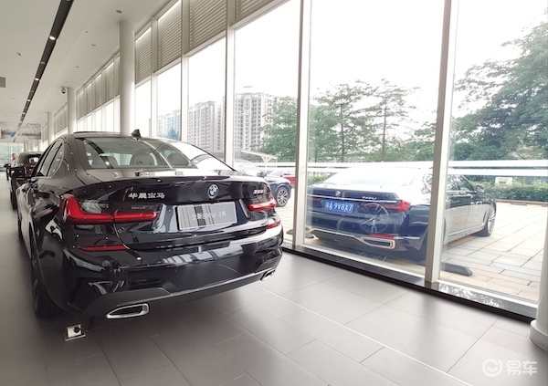 宝马3系325i落地价_易车知识库