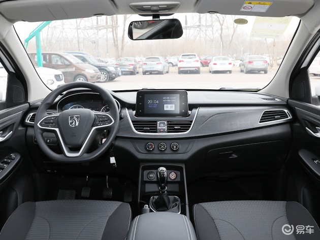 宝骏73016款和17款图片