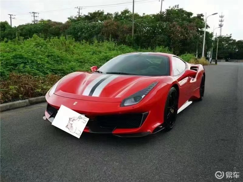 法拉利488pista的性能,确实是要比前辈458强大,况且在功能,操作以及