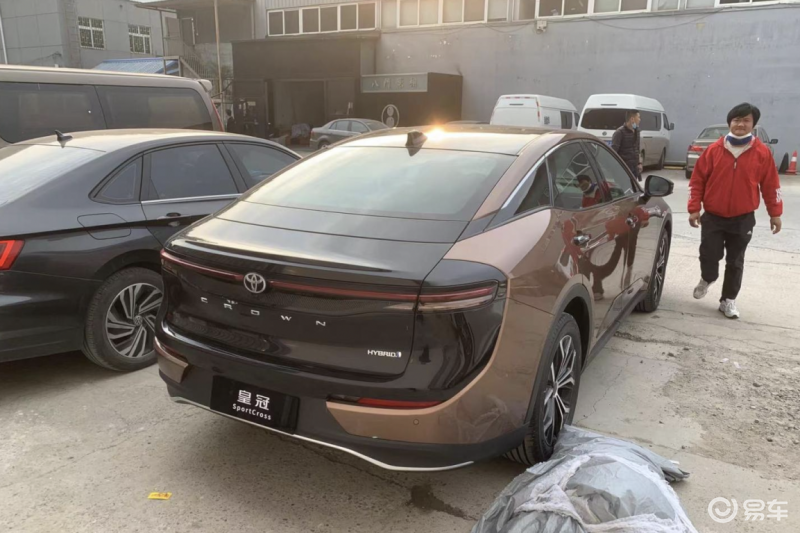 车标是皇冠是什么车_易车知识库