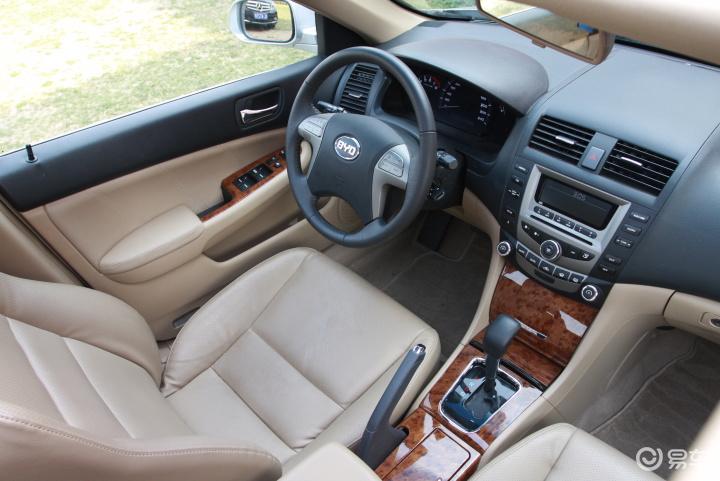 比亚迪f6 内饰易车网独家图片,谢绝其他媒体转载!