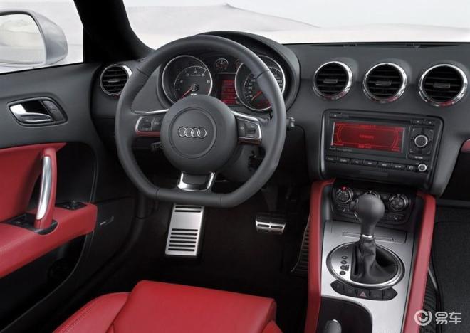 奥迪tt 内饰