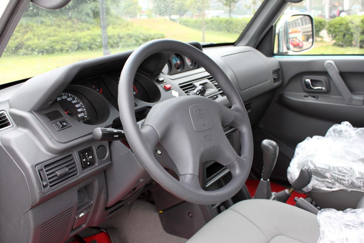 【猎豹黑金刚2008款cfa6470m3 舒适型内饰汽车图片-汽车图片大全】