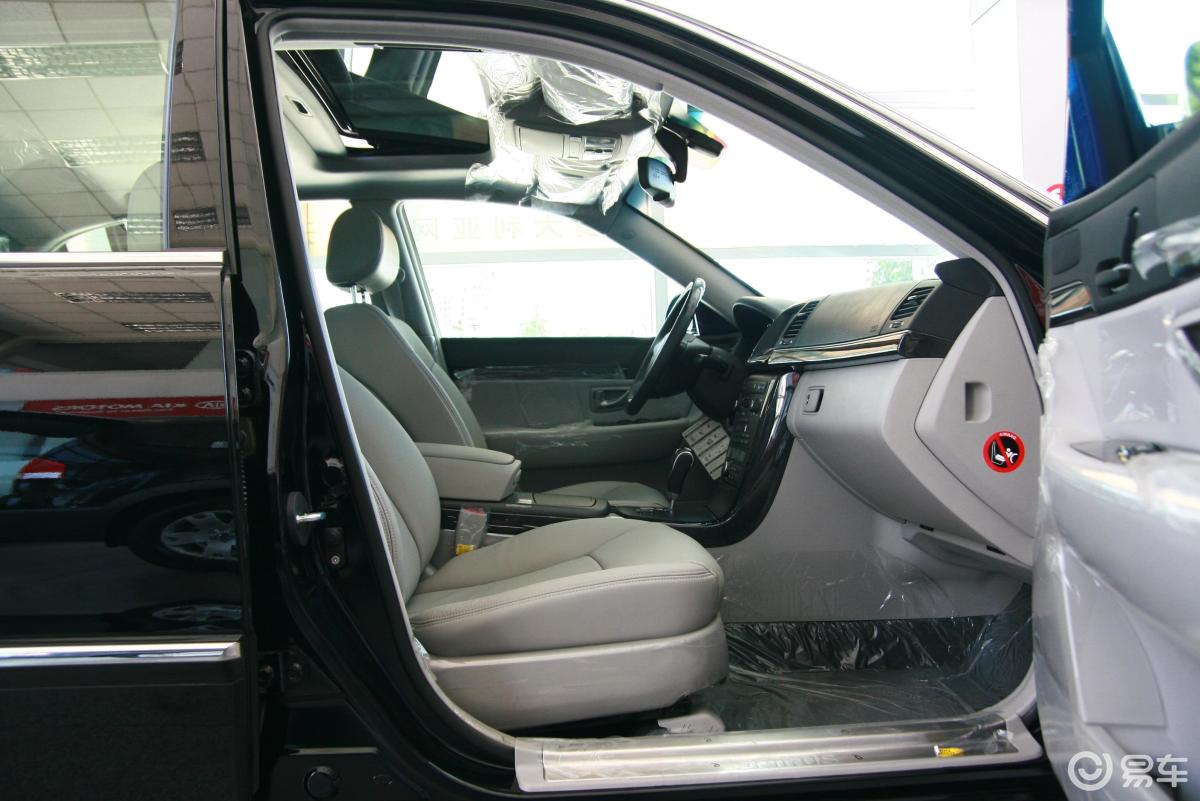 7l起亚欧菲莱斯空间易车网独家图片,谢绝其他媒体转载!