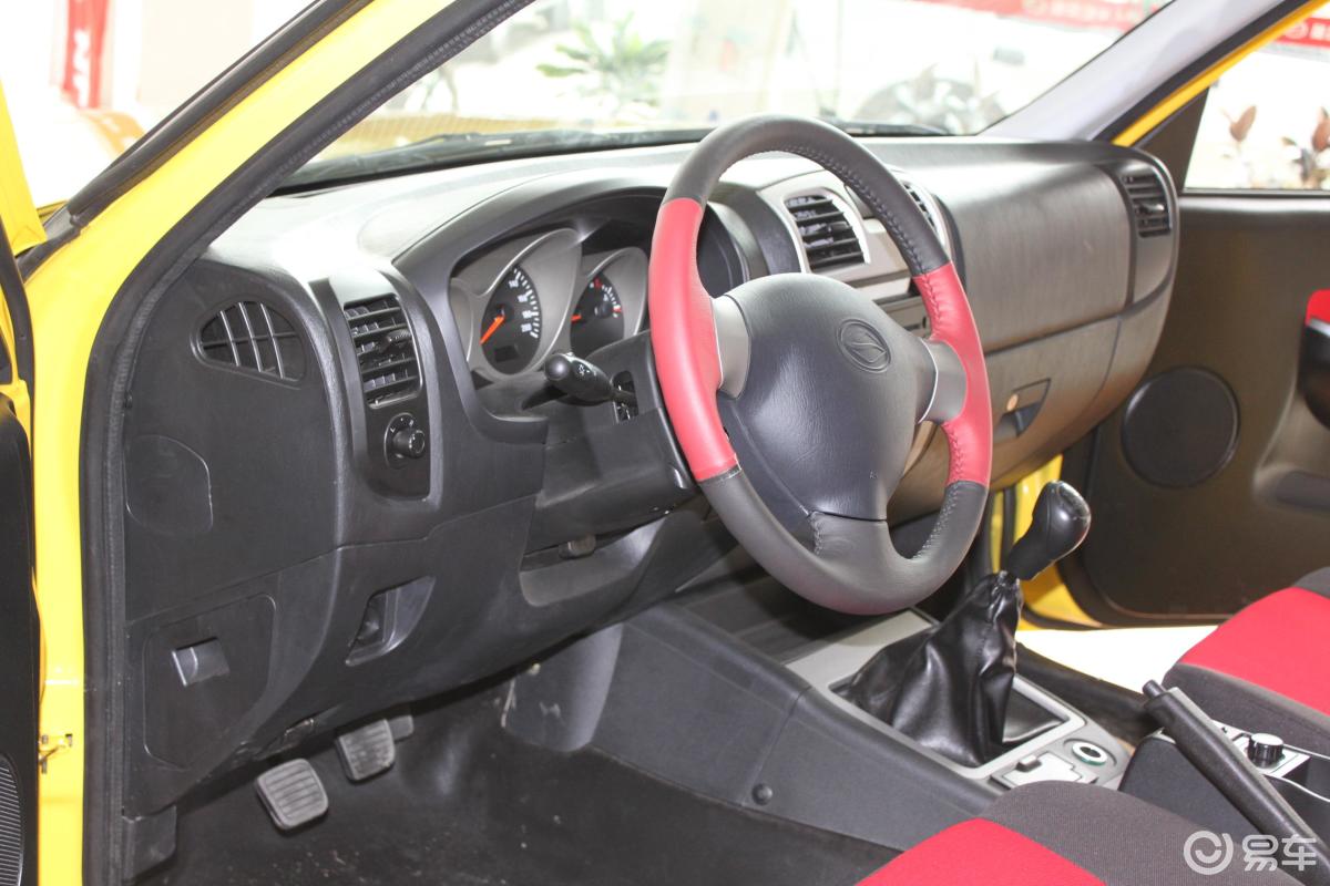 【陆风x92009款2.4l 4x4 jx6440lc内饰汽车图片-汽车图片大全】-易车