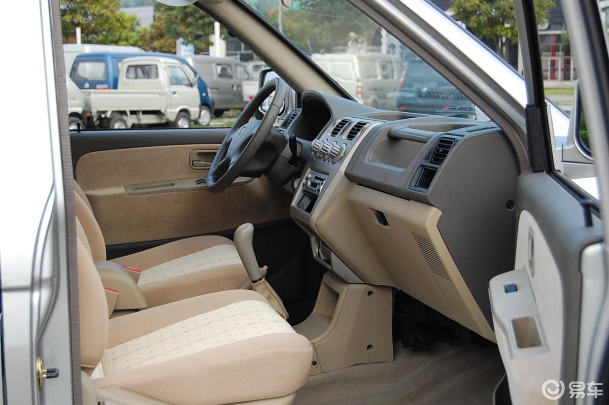 【富利卡2003款旗舰型(at)dn6445p内饰汽车图片-汽车图片大全】-易车