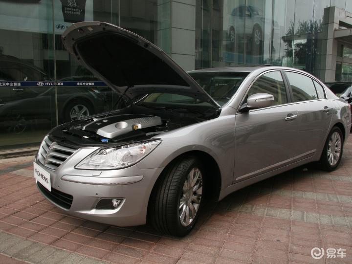 劳恩斯(进口) bh 330 舒适版现代劳恩斯内饰