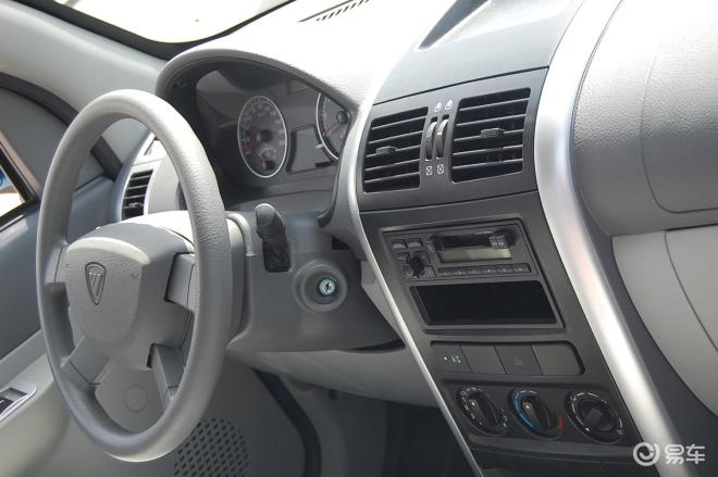 6l 标准型福田迷笛内饰