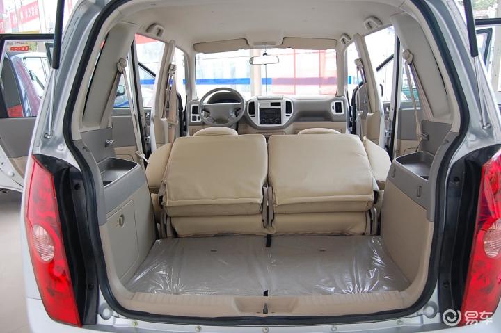 赛马 新时代赛马 1.5l手动舒适型哈飞赛马空间