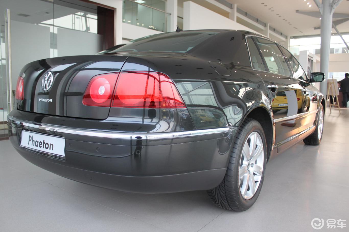 进口大众辉腾外观