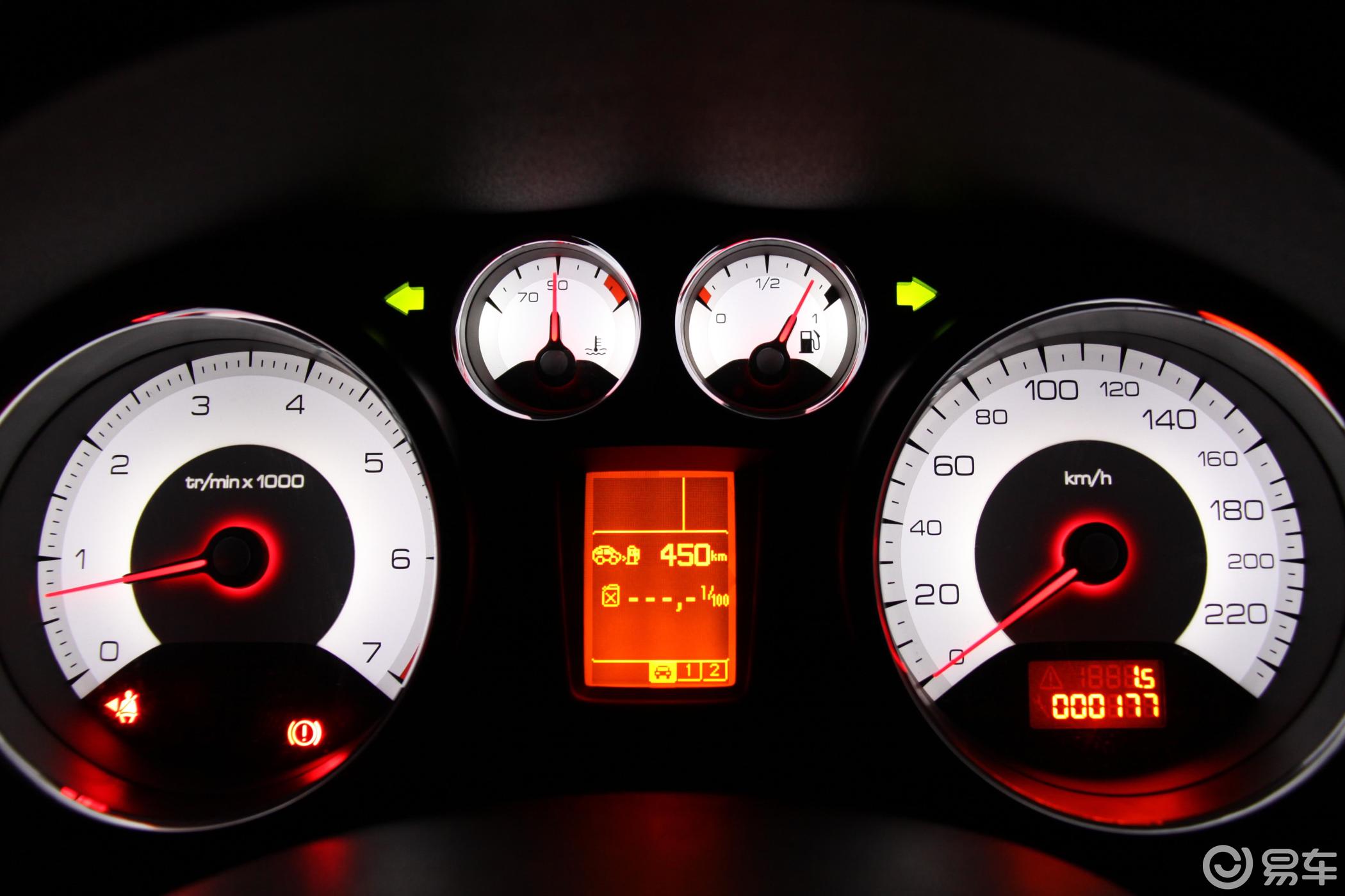 0l 手动豪华版仪表盘背光显示汽车图片-汽车图片大全】-易车