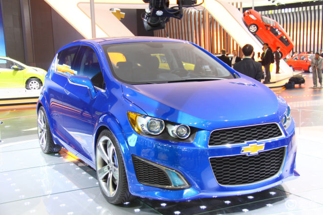 雪佛兰 上海通用雪佛兰 爱唯欧两厢 全部车款 1.4l se 自动(127张) 1.