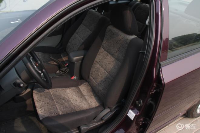 莲花l3三厢 精英型 4at莲花l3三厢 内饰易车网独家图片,谢绝其他媒体