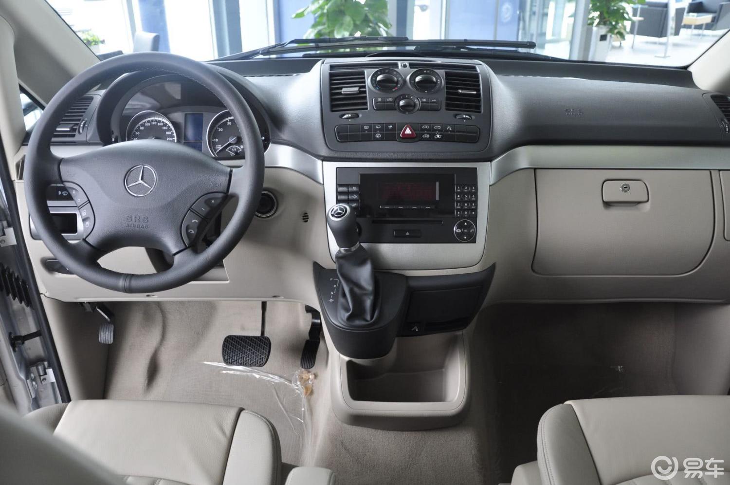 【唯雅诺2010款2.5l 豪华版内饰汽车图片-汽车图片大全】-易车