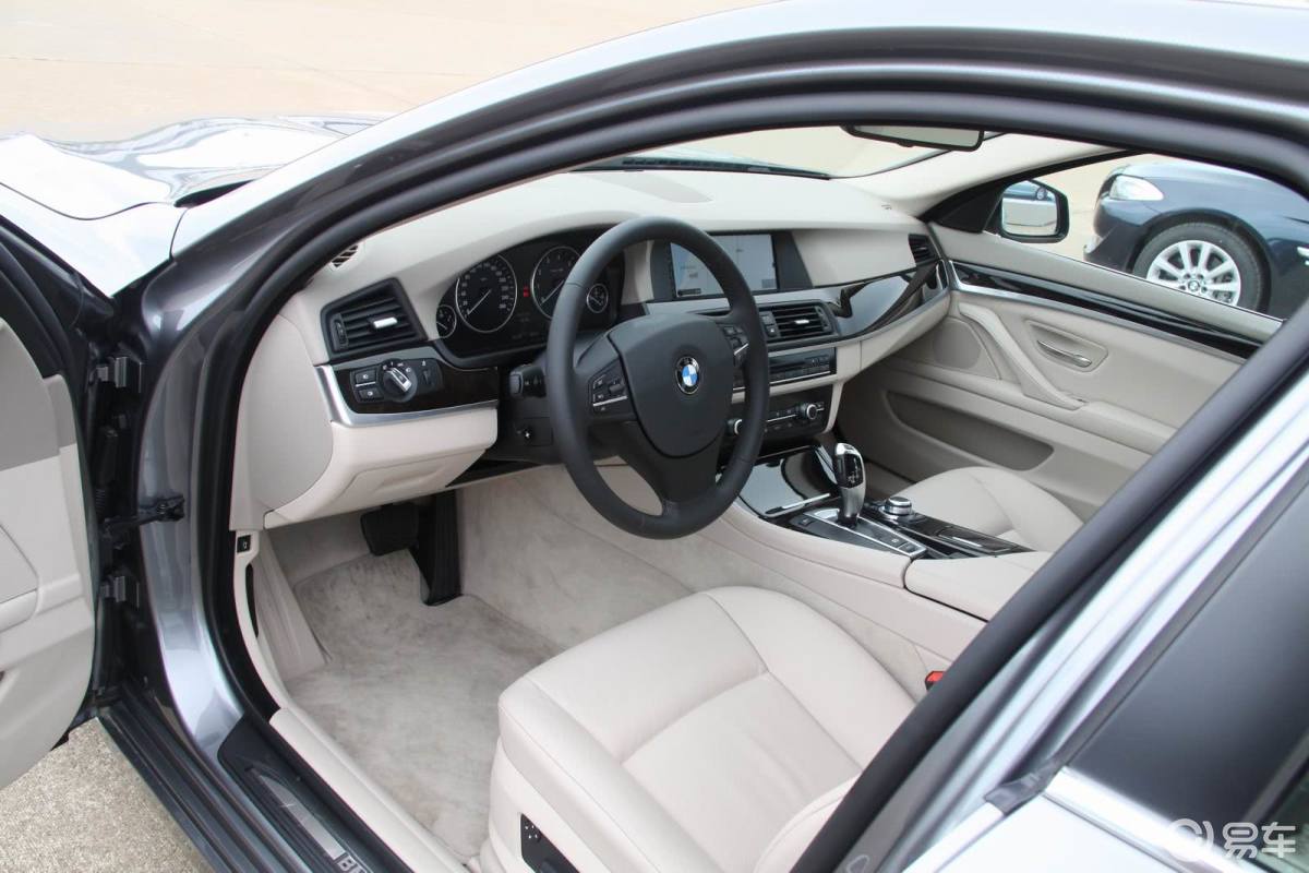 【宝马5系2011款523li 豪华型内饰汽车图片-汽车图片大全】-易车