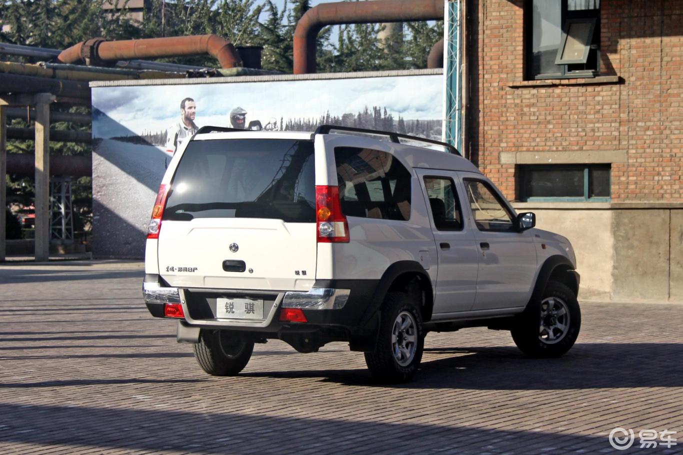 【东风·郑州日产锐骐厢式车 2wd 4rb2汽油标准型】东风·郑州日产