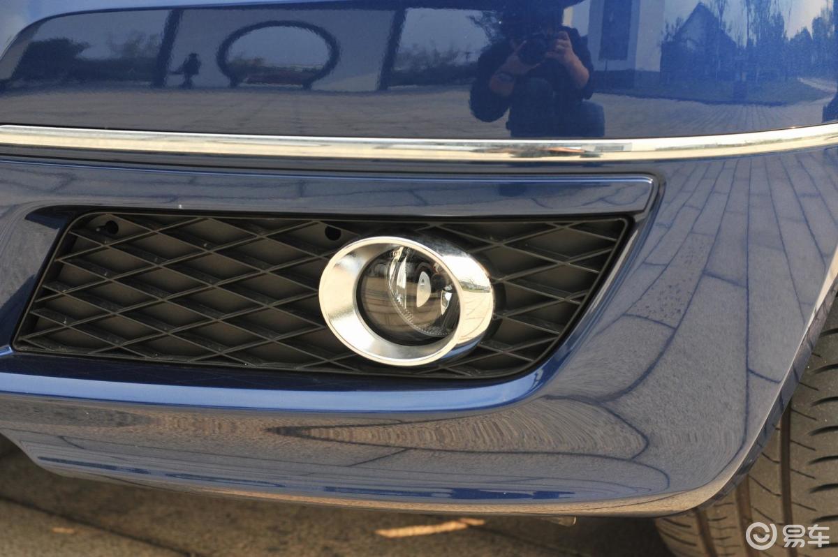 【奔驰a级(进口)2011款a160雾灯汽车图片-汽车图片大全】-易车