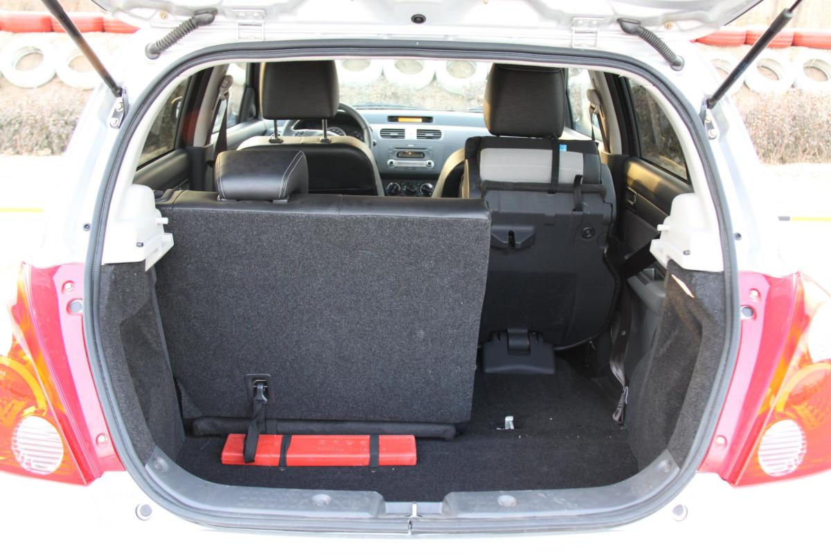 【雨燕2011款1.5l 自动 运动版空间汽车图片-汽车图片大全】-易车